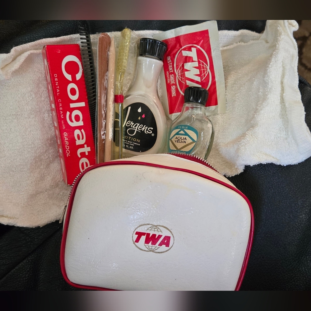 TWA Vintage Collectible First ClassTravel Kit RARE Royal Airlines - Picture 2 of 8